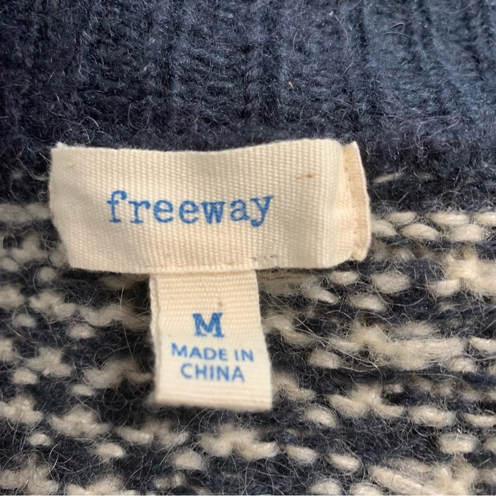 FREEWAY Geometric Print Rabbit Hair Blend Cardigan Sz M - Picture 8 of 9